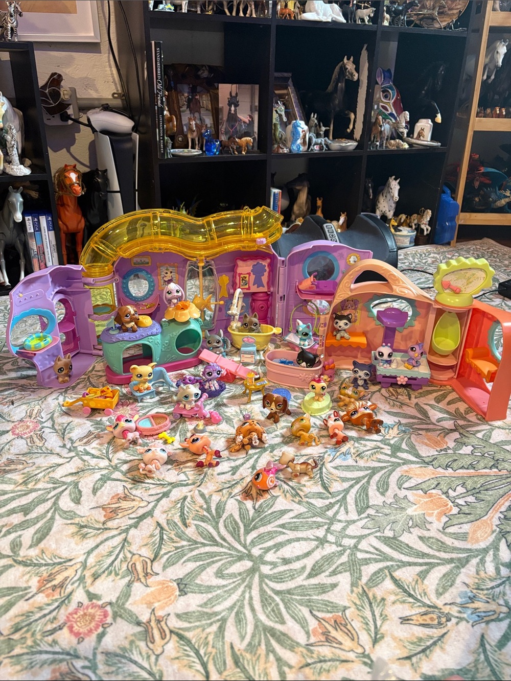 Giant Littlest Pet Shop lot
